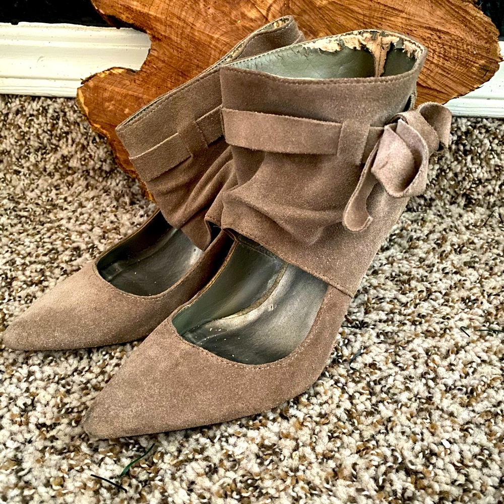 🖤 5/$25 🖤 Luxe cuff heels